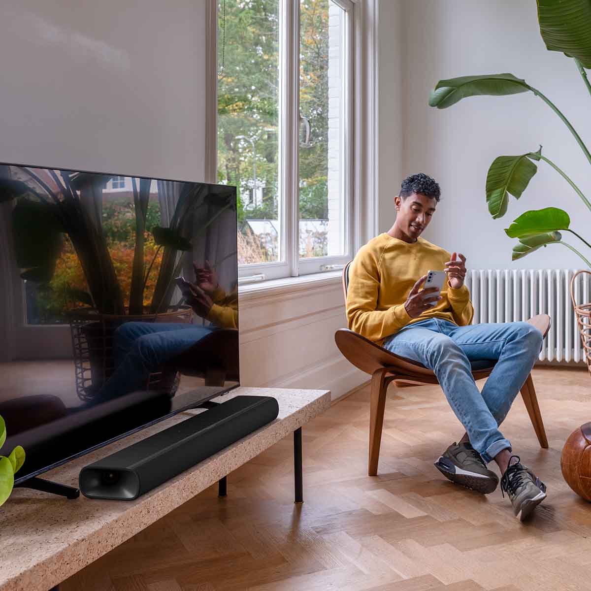Harman Kardon Enchant 900 Soundbar lifestyle photo