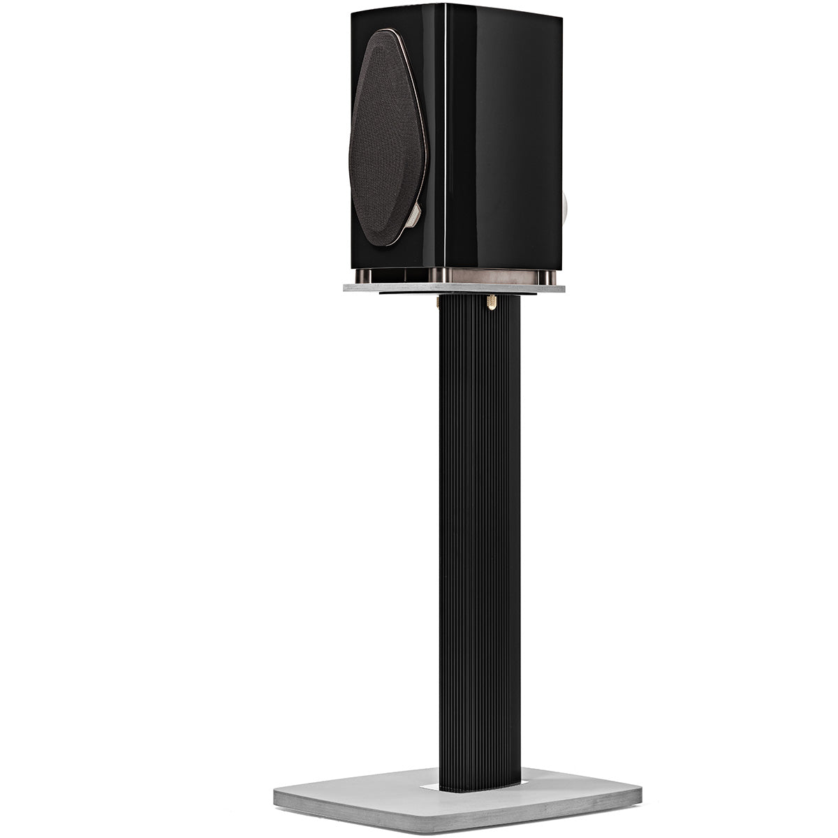 Sonus Faber Sonetto I G2 Bookshelf Loudspeaker - Pair - Black with grille three quarter view