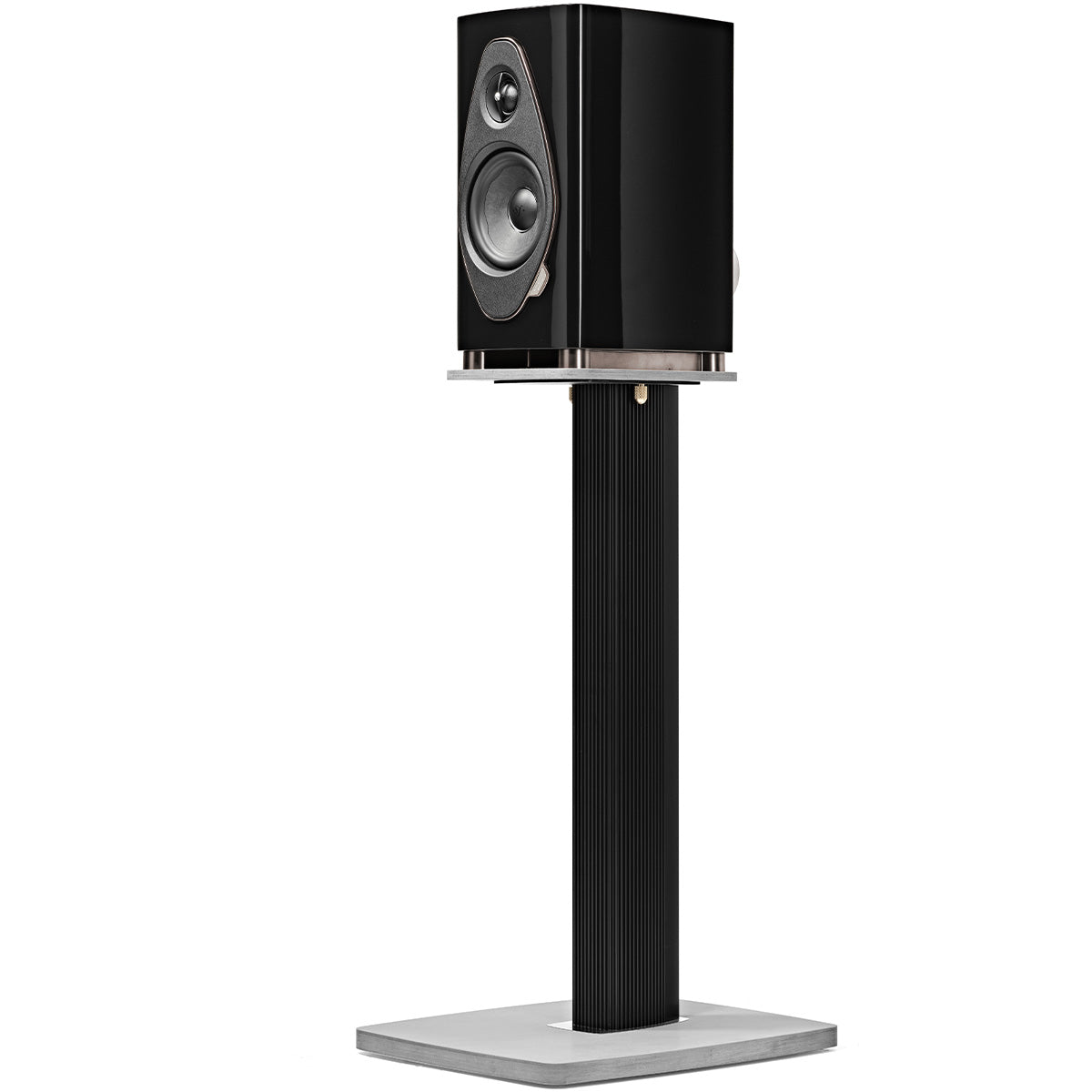 Sonus Faber Sonetto I G2 Bookshelf Loudspeaker - Pair - Black three-quarter view