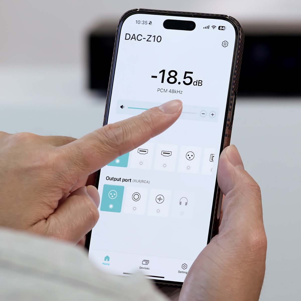EverSolo DAC-Z10 High-Resolution DAC and Headphone Amplifier closeup of smartphone app in use