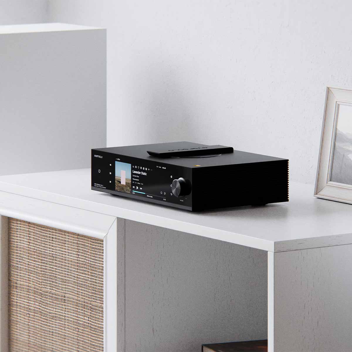 EverSolo DMP-A8 Master Gen 2 - lifestyle image