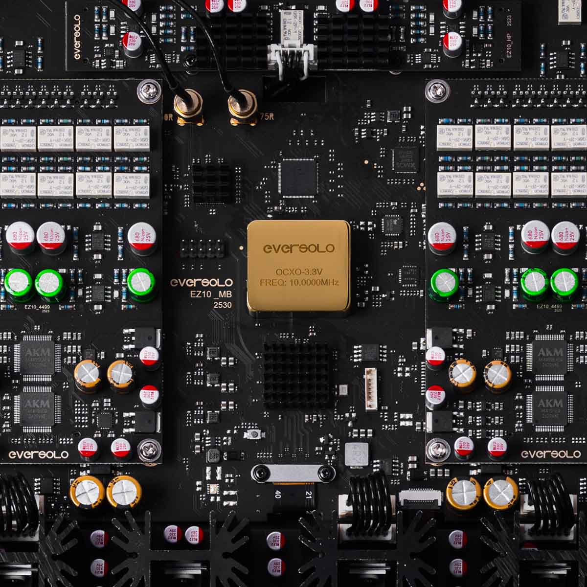 EverSolo DAC-Z10 High-Resolution DAC and Headphone Amplifier top view detail of internal components