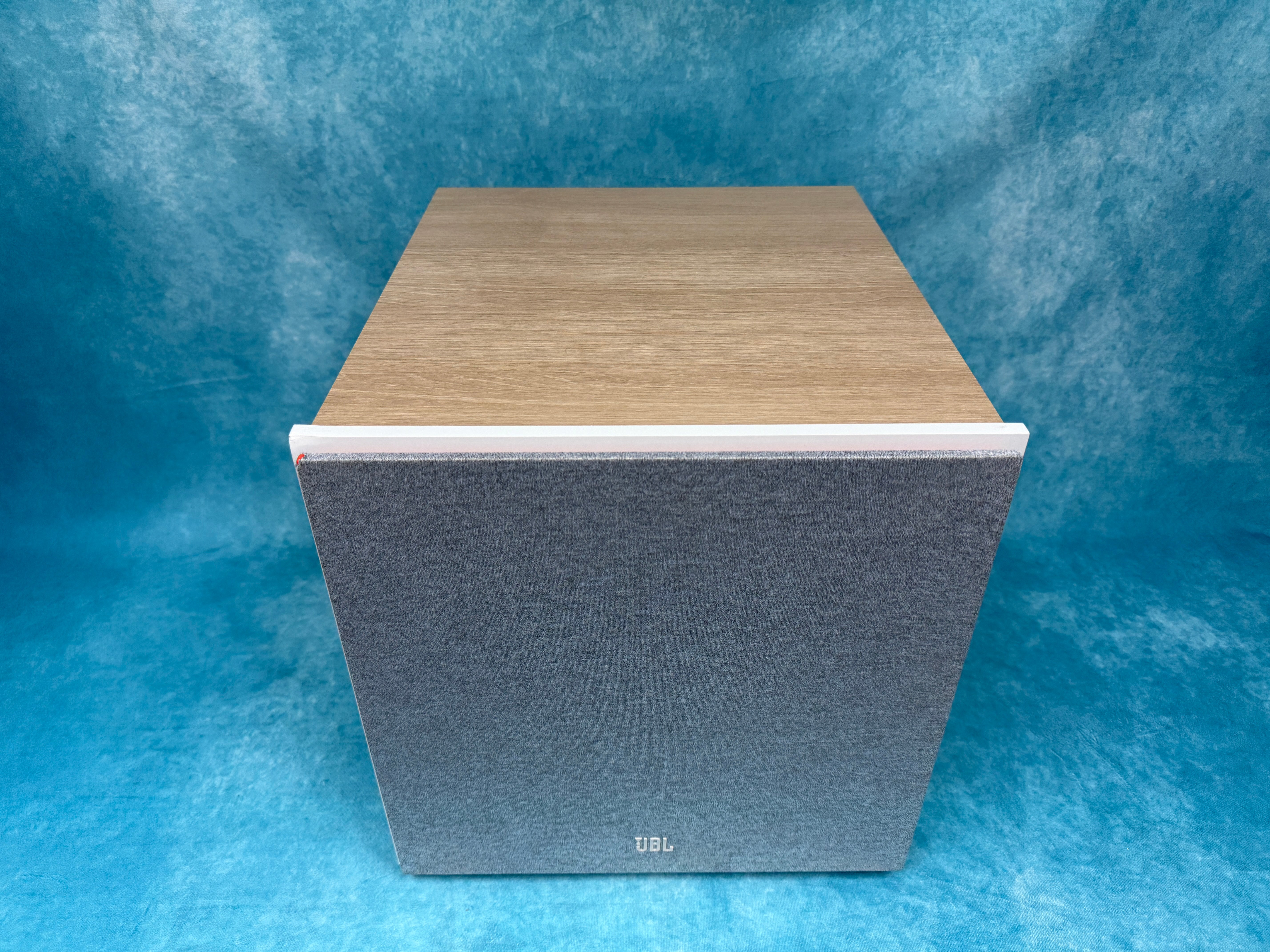 JBL:L200P-WHT-EA-BSB 1