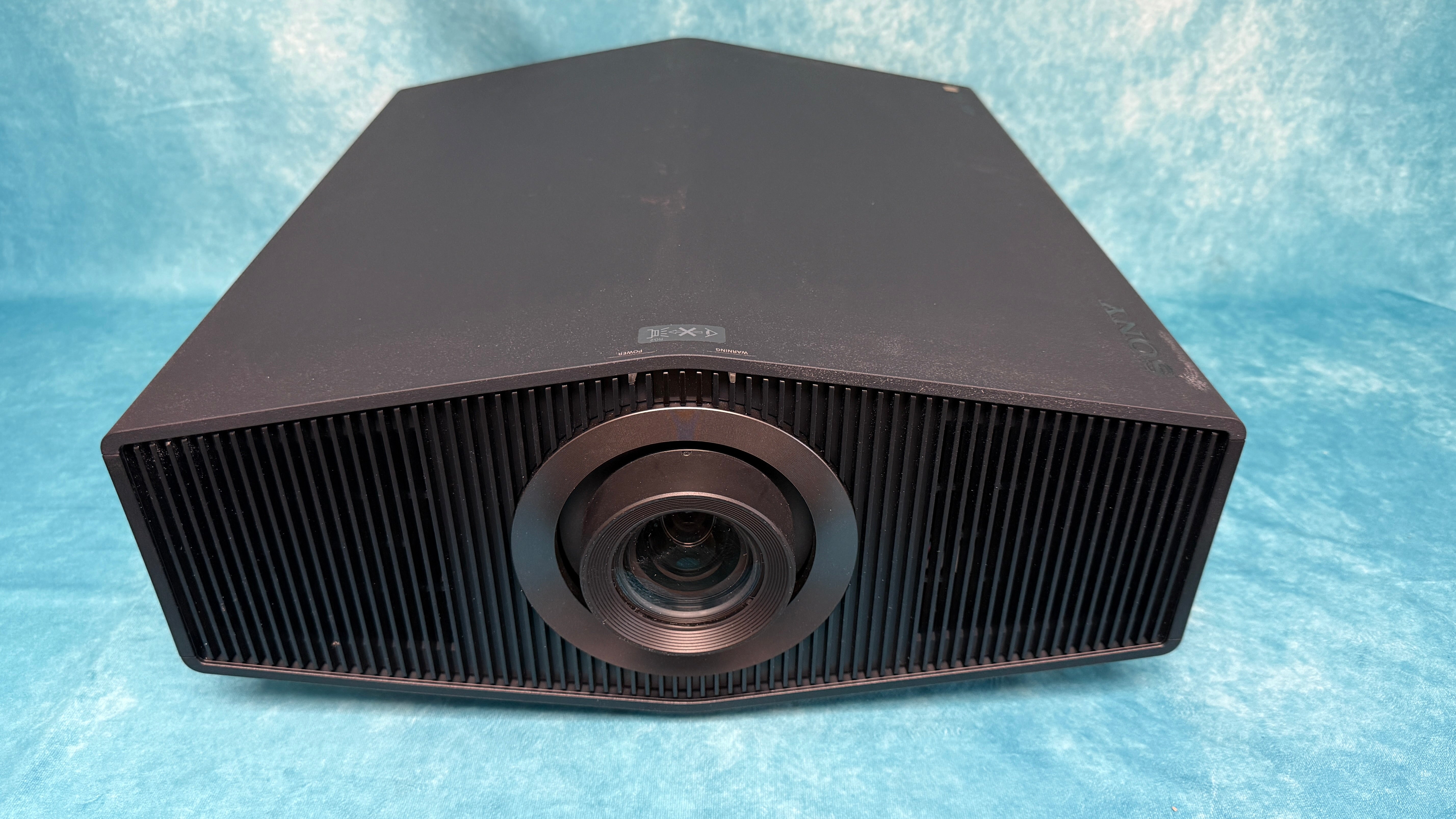 SONY:VPL-XW6100ES-BLK-BSB 1