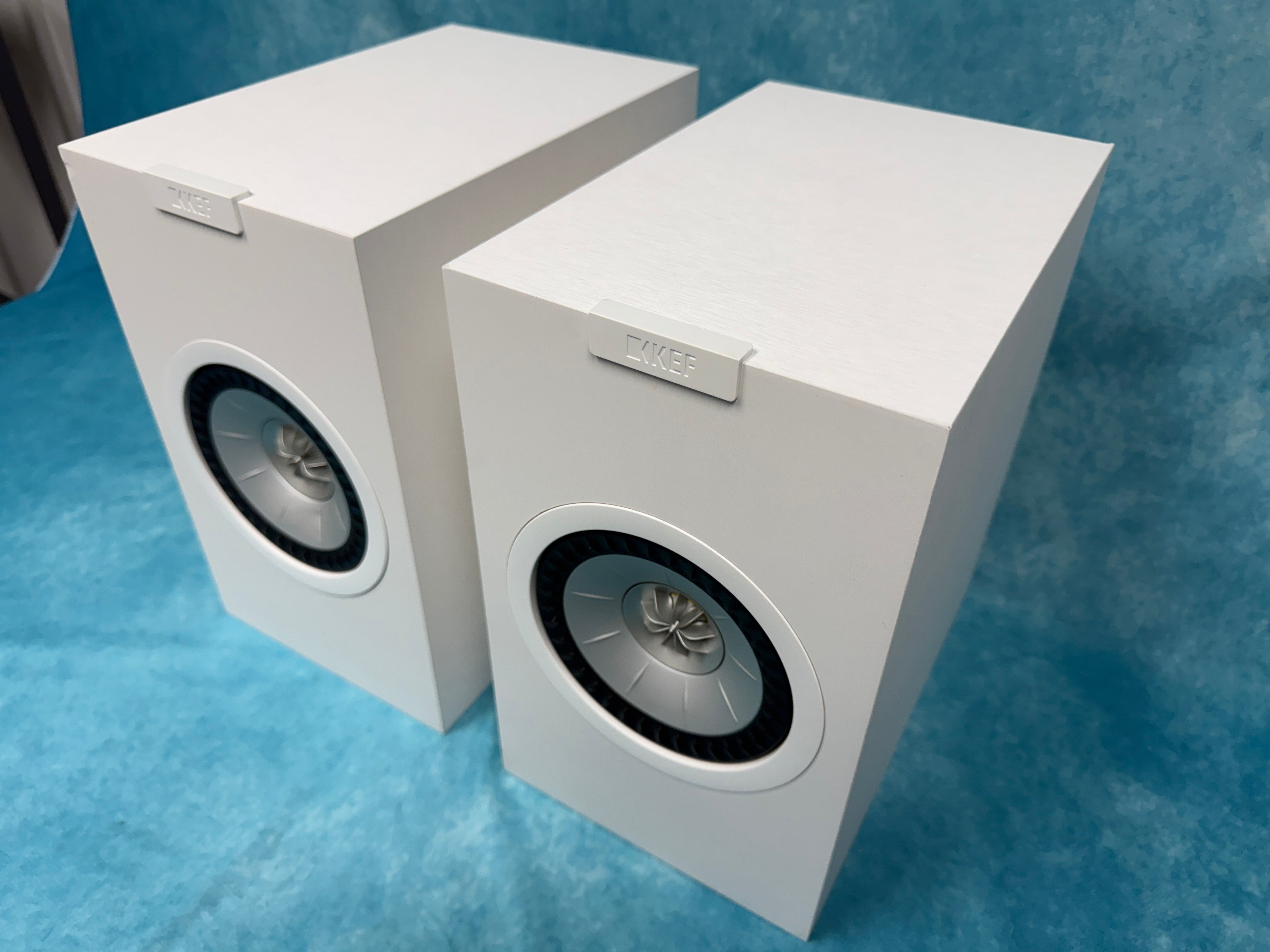 KEF:Q1M-WHT-PR-BSB 3