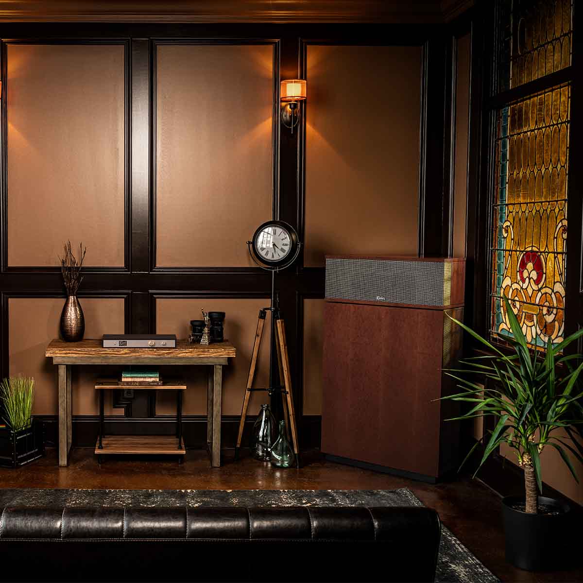 Klipsch Klipschorn AK7 3-Way Fully Horn-Loaded Loudspeaker - American Auburn - lifestyle shot front view