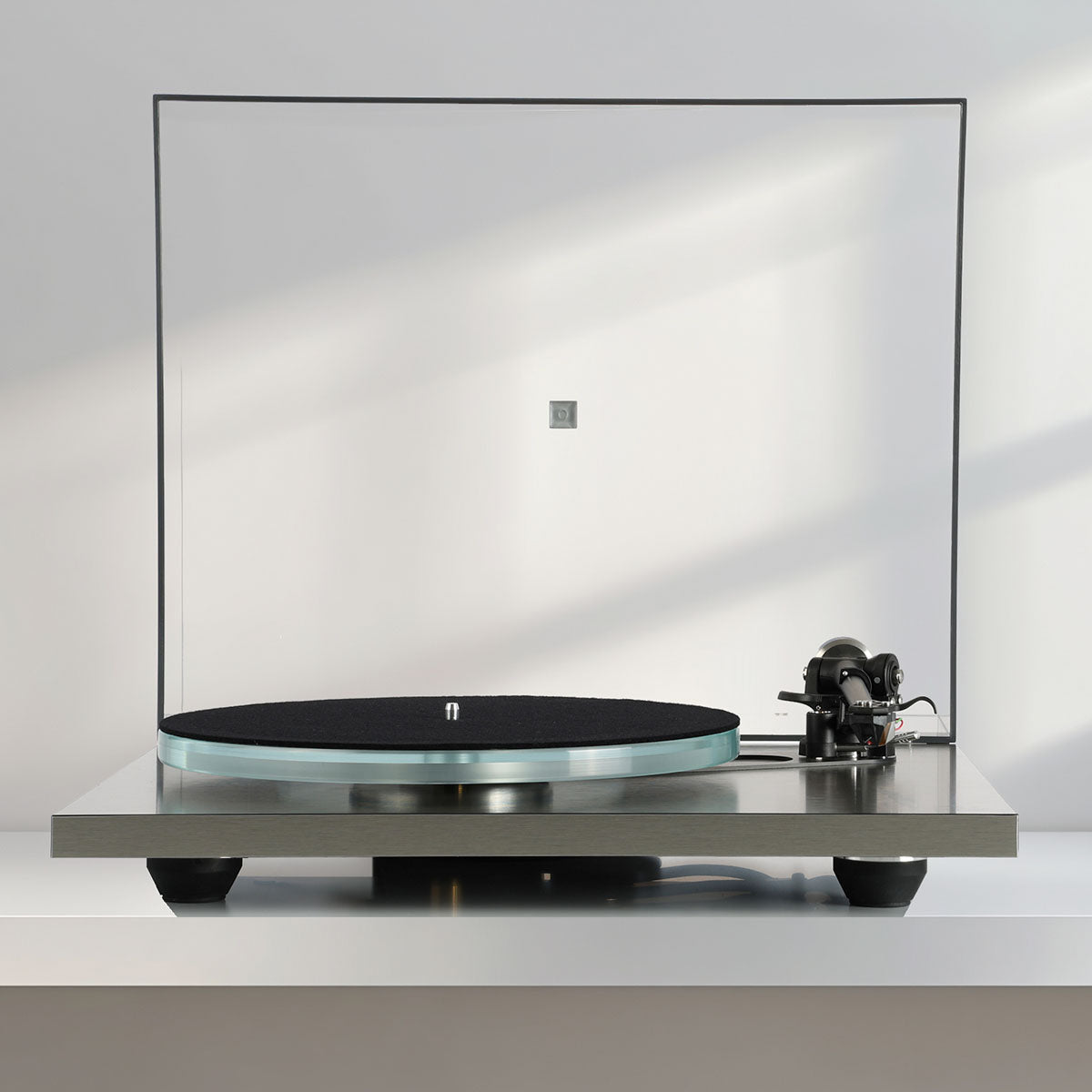 Rega Planar 6 RS Special Edition Turntable - front view with open dustcover and record mat