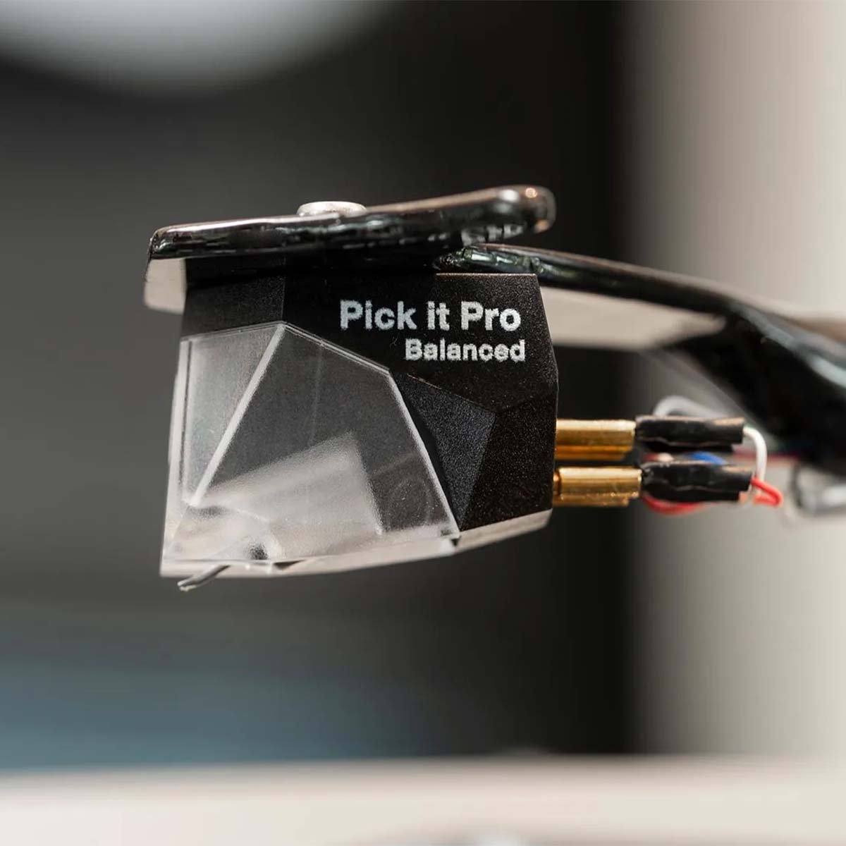 Pick it PRO Balanced MM Phono Cartridge - lifestyle image