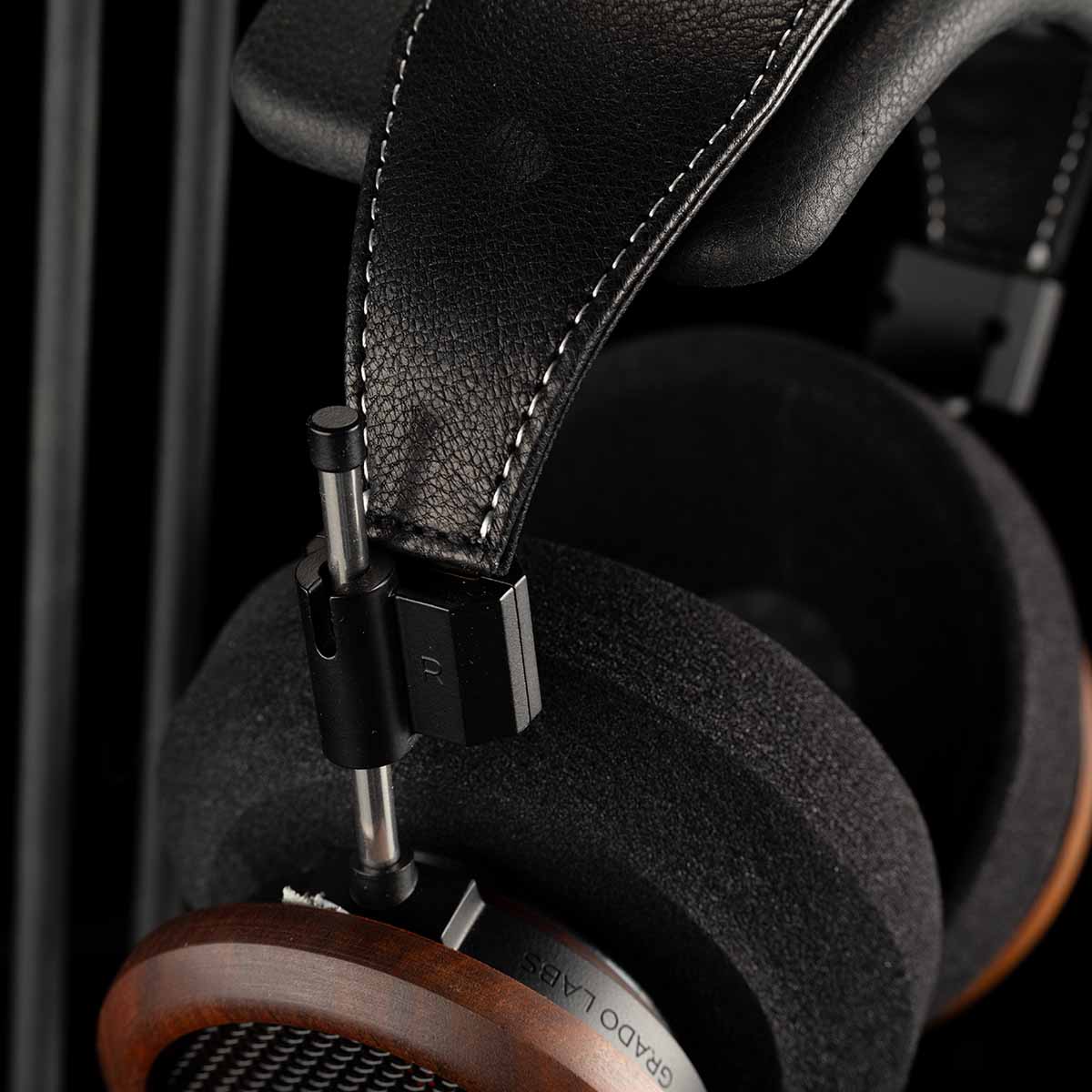 Grado Signature S950 Headphone - close-up detail of right earphone gimbal