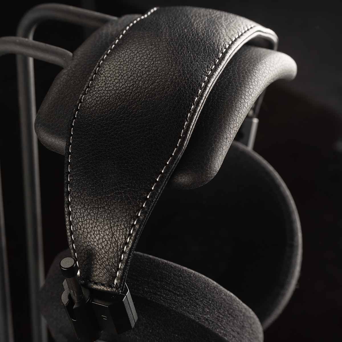 Grado Signature S950 Headphone - close-up detail of headband