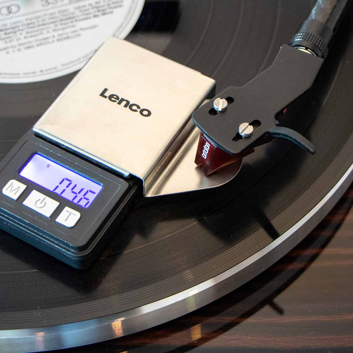 Lenco TTA-12IN1PRO Professional 12-in-1 Turntable Setup and Record Cleaning Kit force scale in use