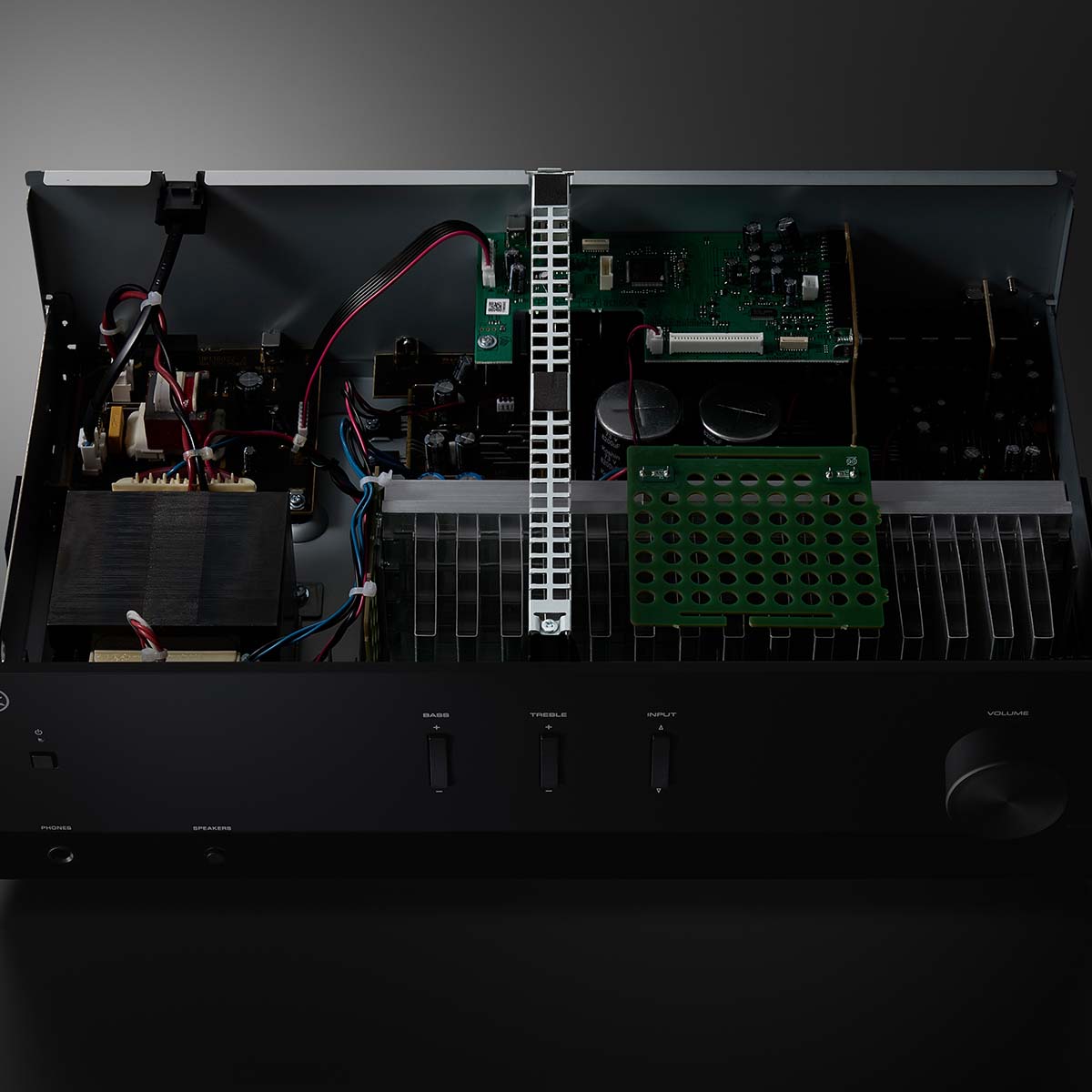 Yamaha R200A 2-Channel Hi-Fi Stereo Receiver with Bluetooth - Black - top down view of internal components