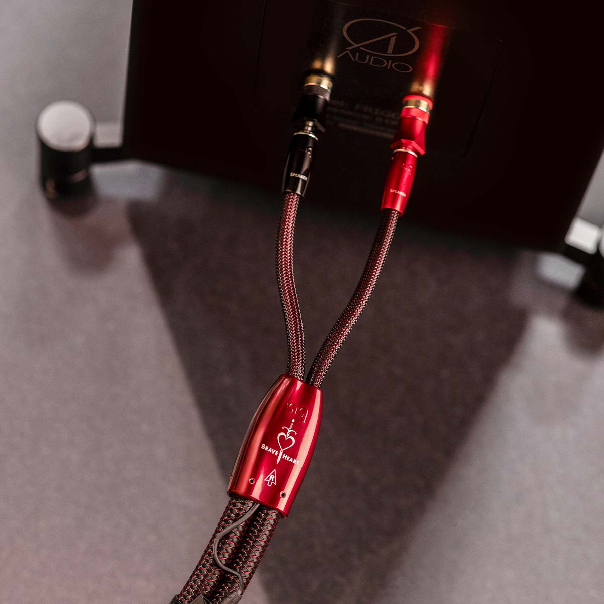 AudioQuest Brave Heart Full - Range - BHEART8BS 8 ft = 2.4 m Pair 2 x Bananas > 2 x Bananas