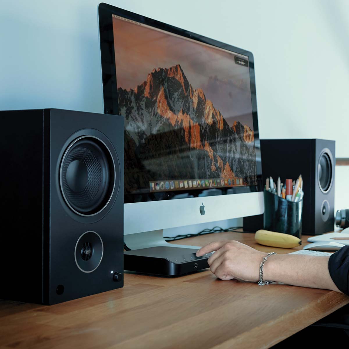 Bluesound NODE NANO Wireless Music Streamer with desktop speakers