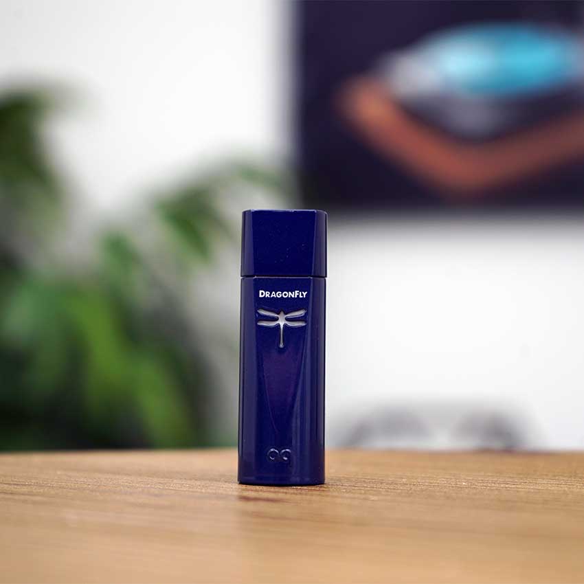 AudioQuest DragonFly Cobalt USB Digital-to-Analog Converter - front view