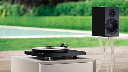 front top view with record and record puck