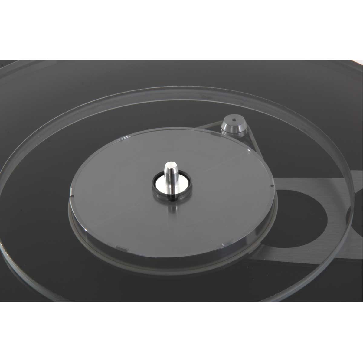Rega Planar 6 turntable in black