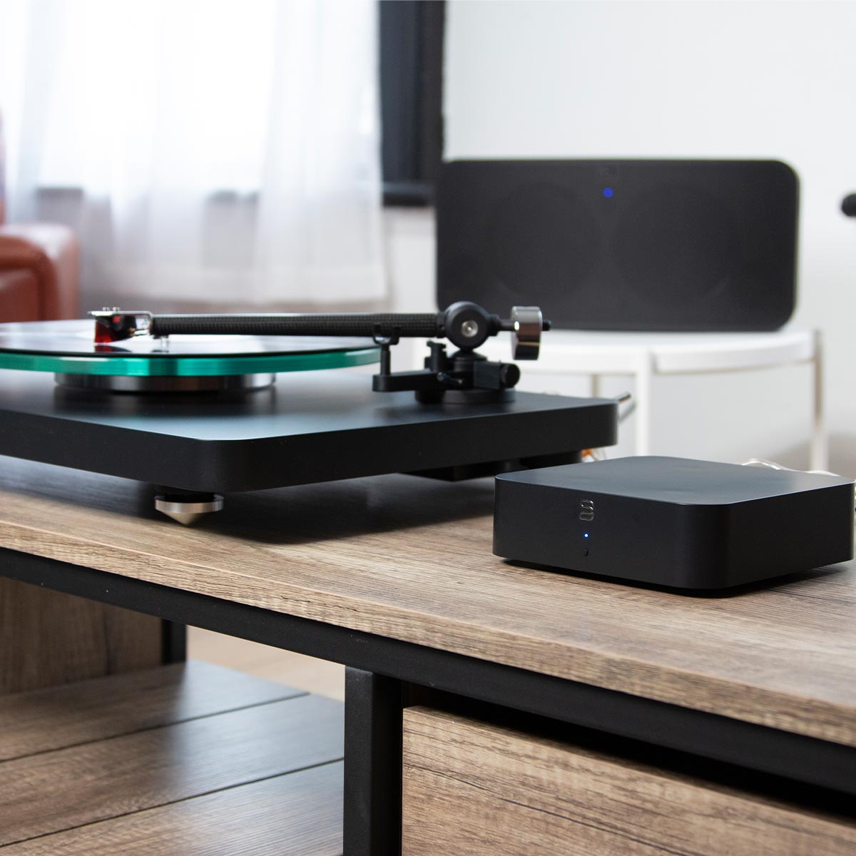 Bluesound HUB Wireless Audio Source Adapter - with turntable