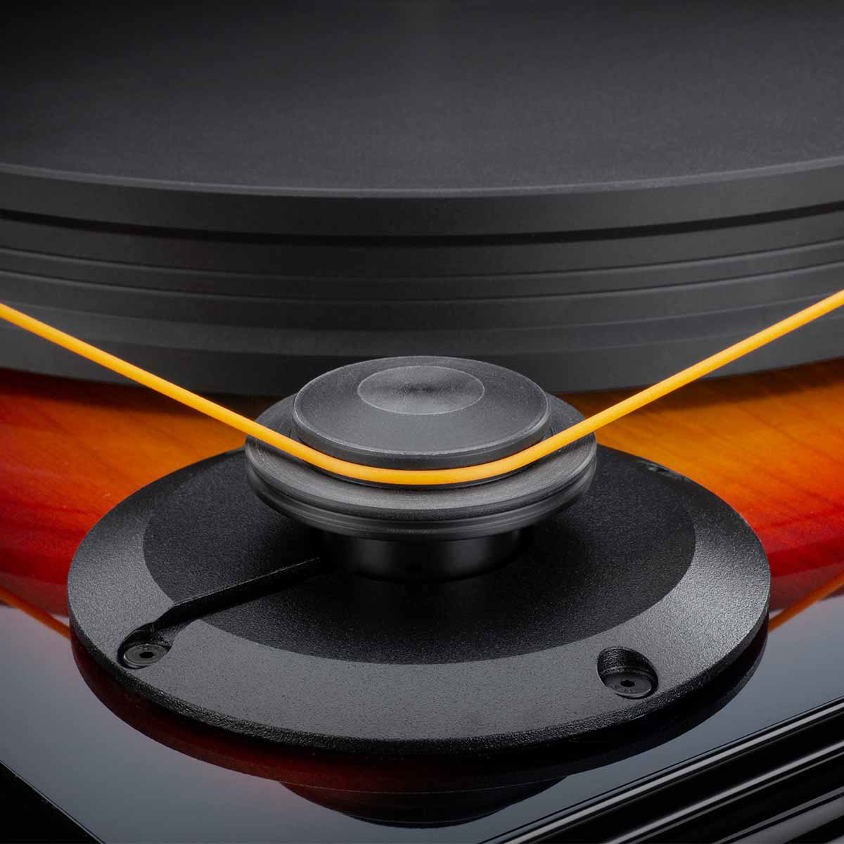 MoFi Fender PrecisionDeck Turntable