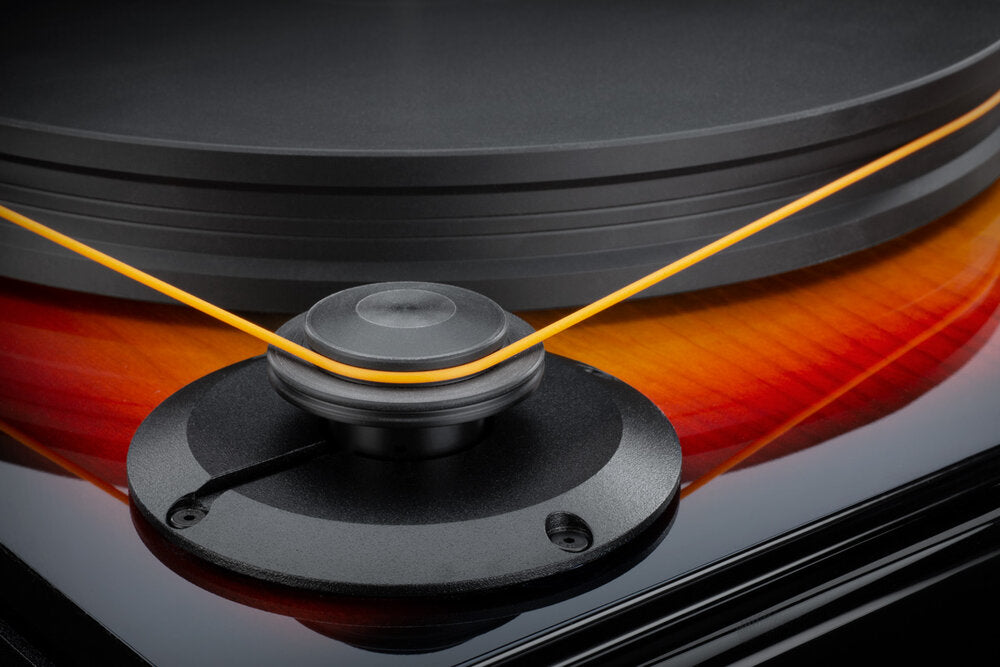 MoFi Fender PrecisionDeck Turntable