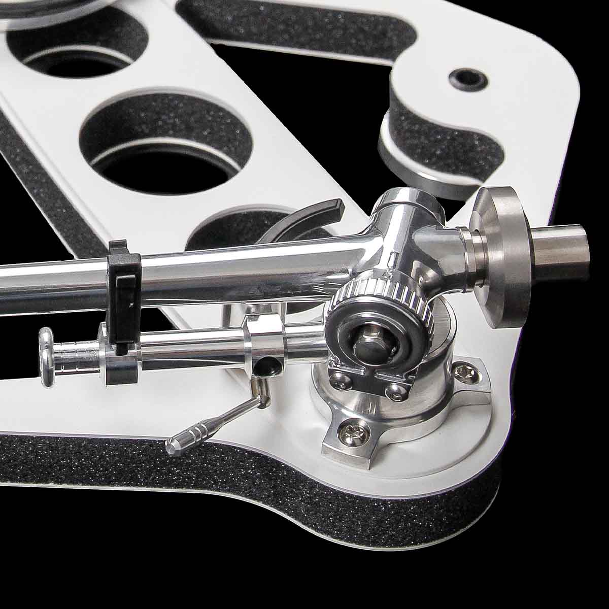 Rega Planar 10 detail view