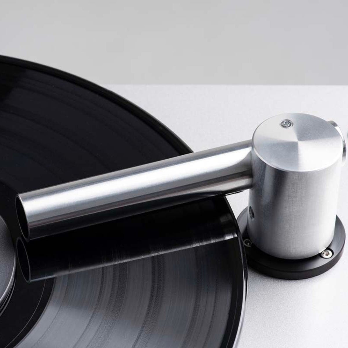 Pro-Ject VC-S Replacement Strip mounted on cleaner