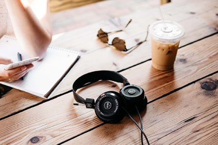 Earphones | In-Ear vs. On-Ear vs. Over-Ear