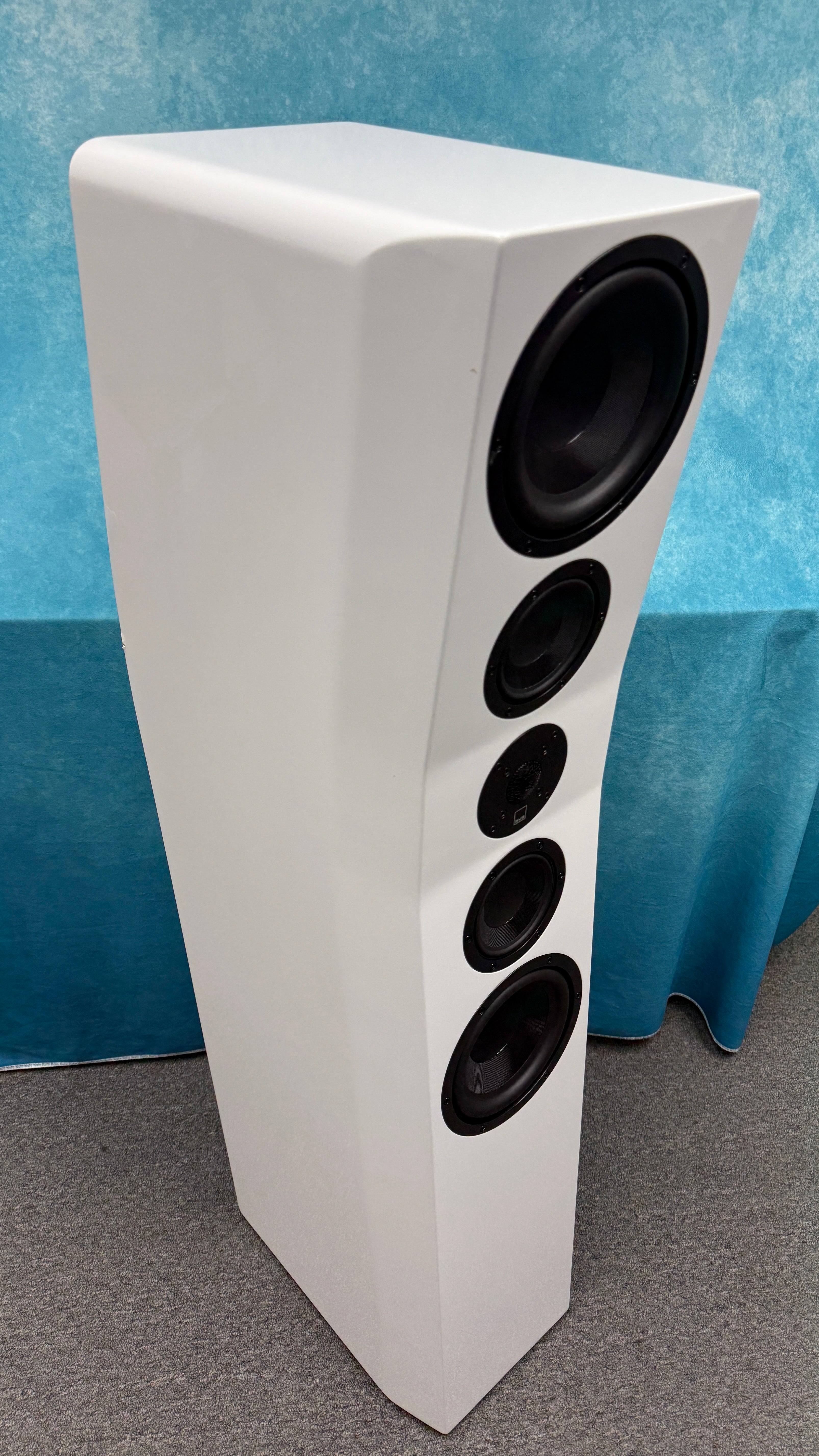 SVS:ULTRAEVO-TITAN-GW-EA-BSB 2