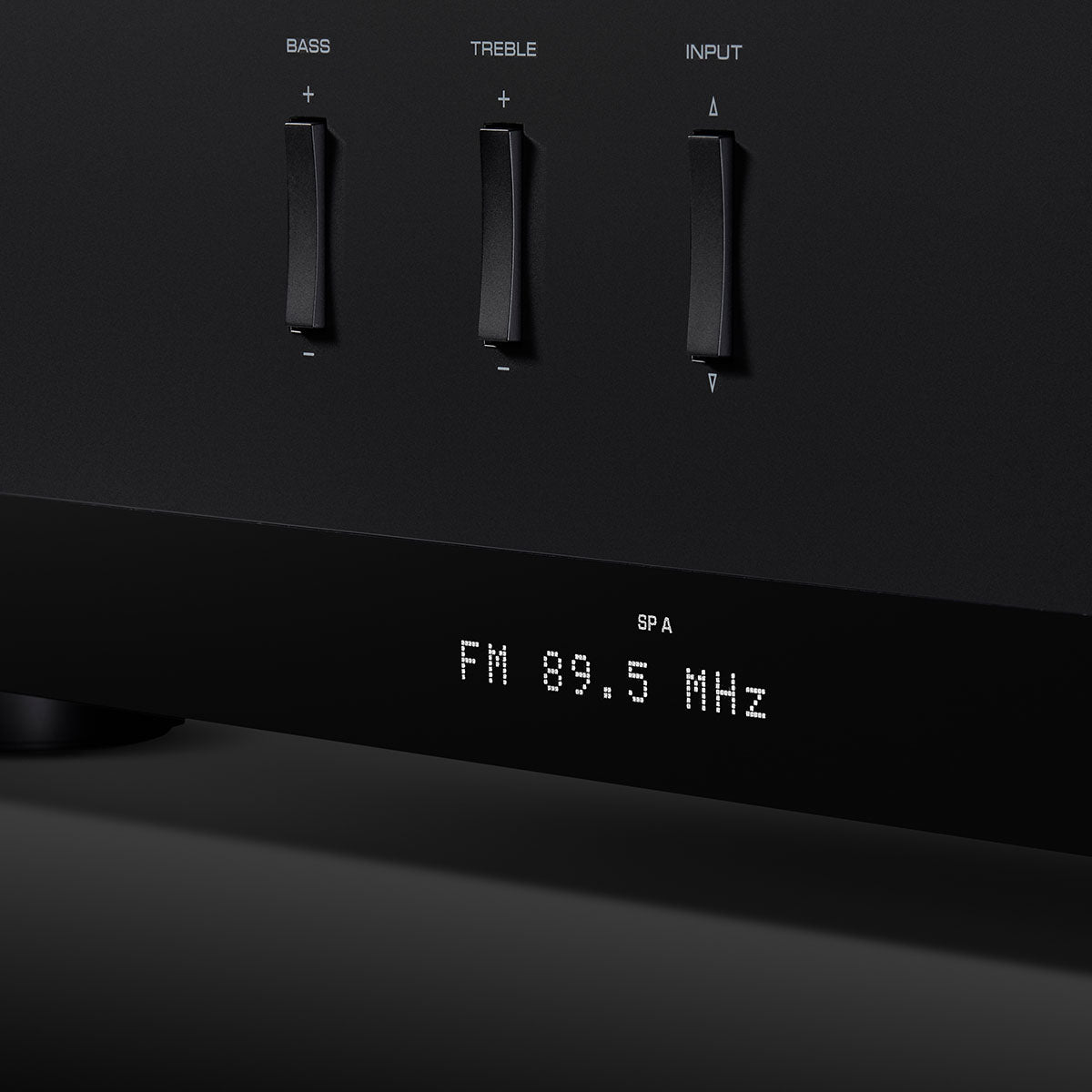 Yamaha R200A 2-Channel Hi-Fi Stereo Receiver with Bluetooth - Black - detail of front panel buttons and display