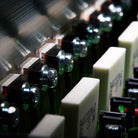 Yamaha RX300A 5.2-Channel AV Receiver - detail of interior components