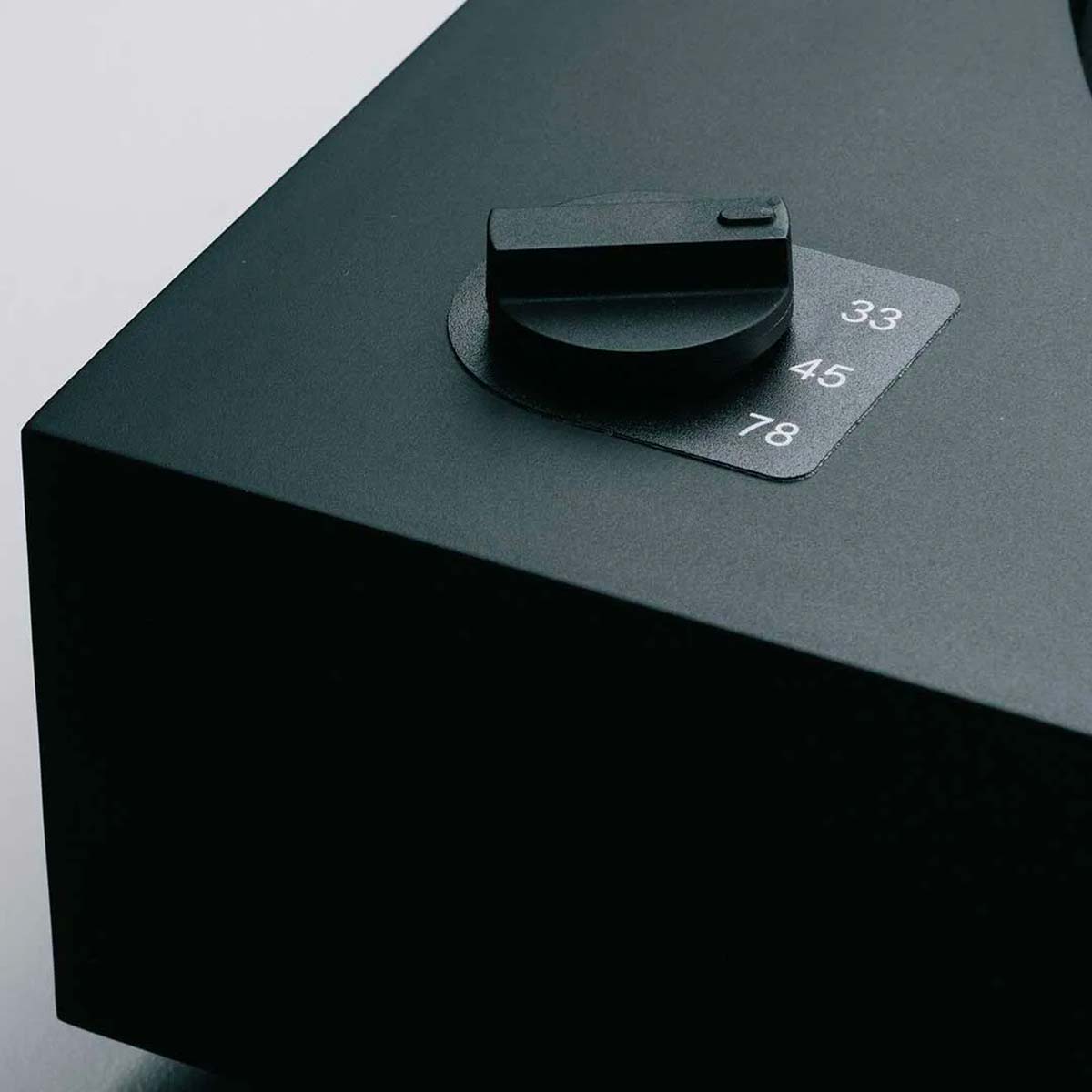 Pro-Ject A2 Turntable - Thumbnail 4