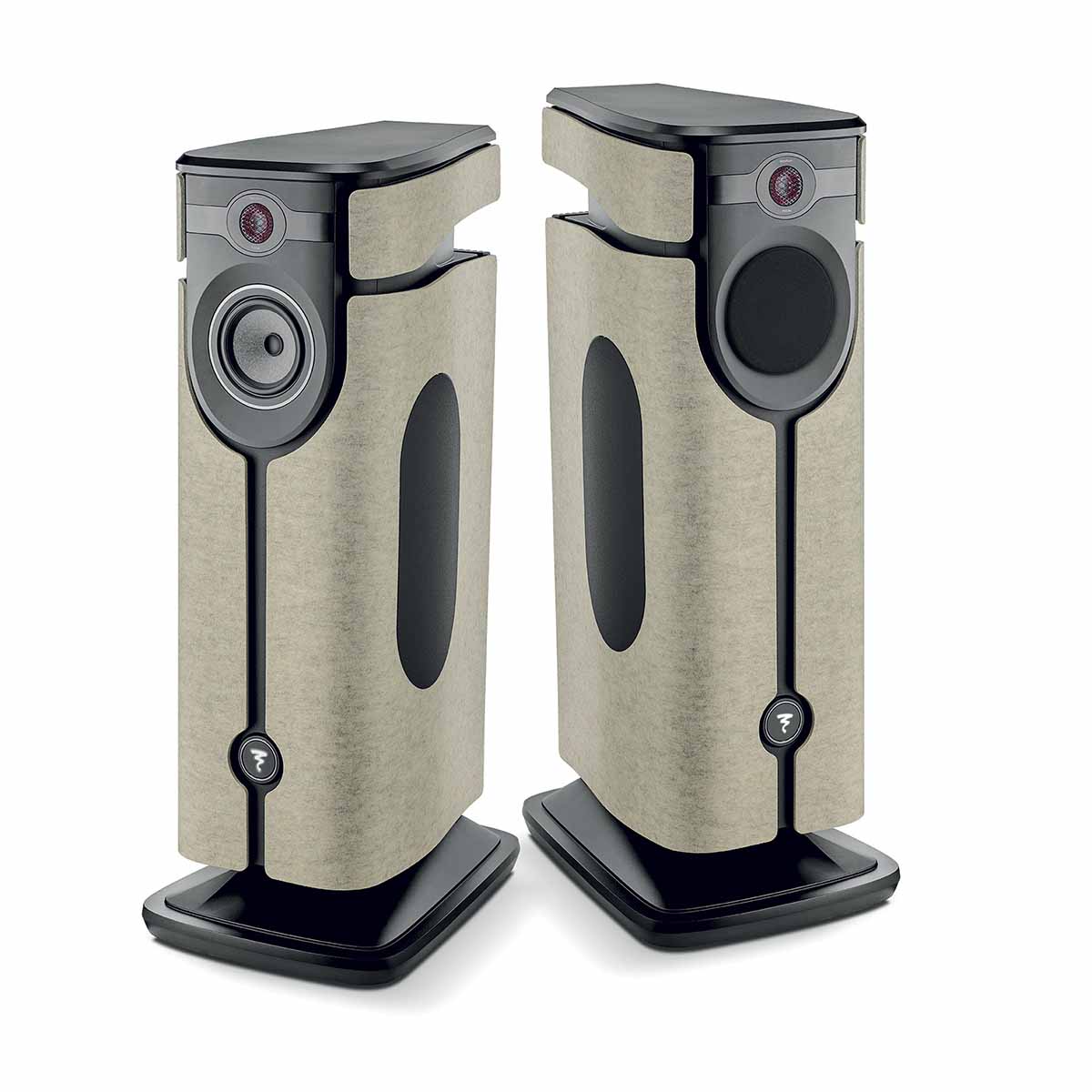 Focal Diva Mezza Utopia Wireless Active Loudspeakers pair of speakers, left speaker angled left without grille, right speaker angled right with grille