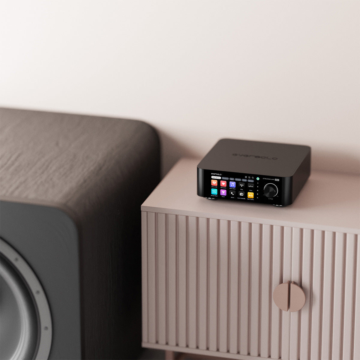 EverSolo Play Streaming Amplifier - lifestyle image