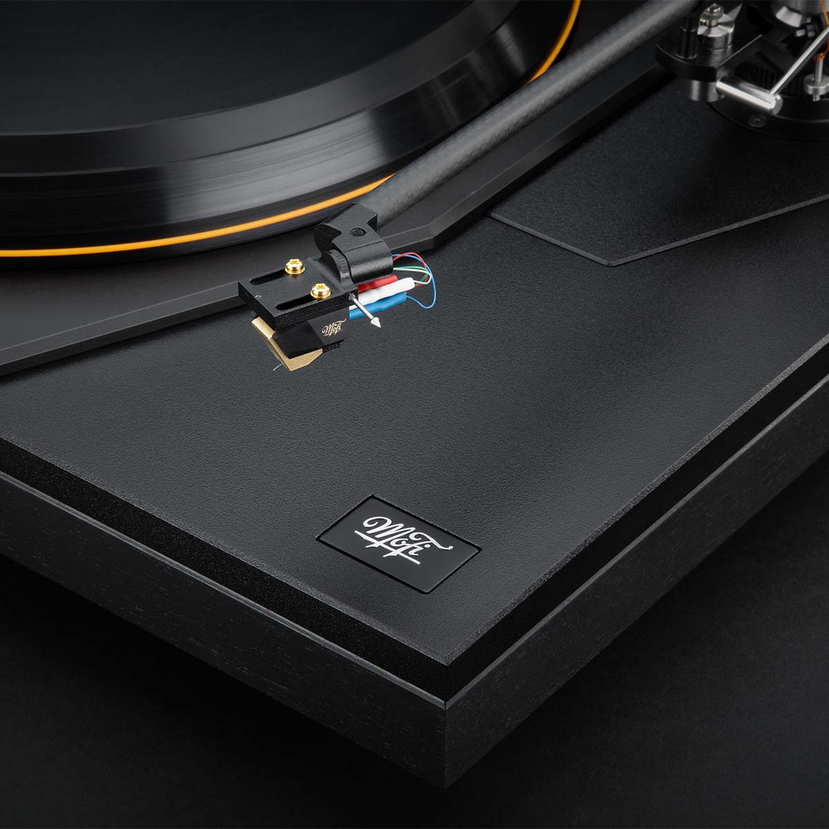 MoFi Electronics Masterdeck Turntable w/ Ultragold MC - Thumbnail 4