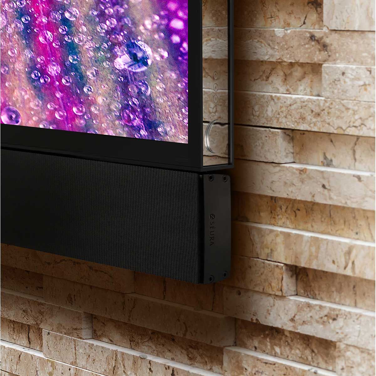 Seura Ultra Bright Outdoor 4K UHD TV, panel and soundbar detail