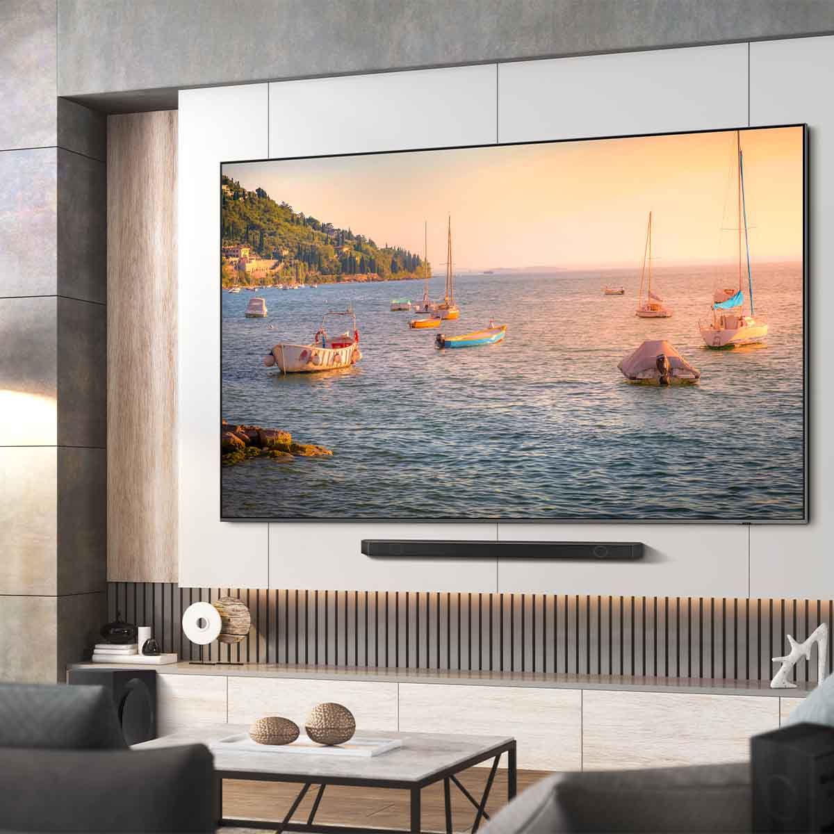 Samsung Q80C QLED 4K Smart TV (2023) - 98" - lifestyle image