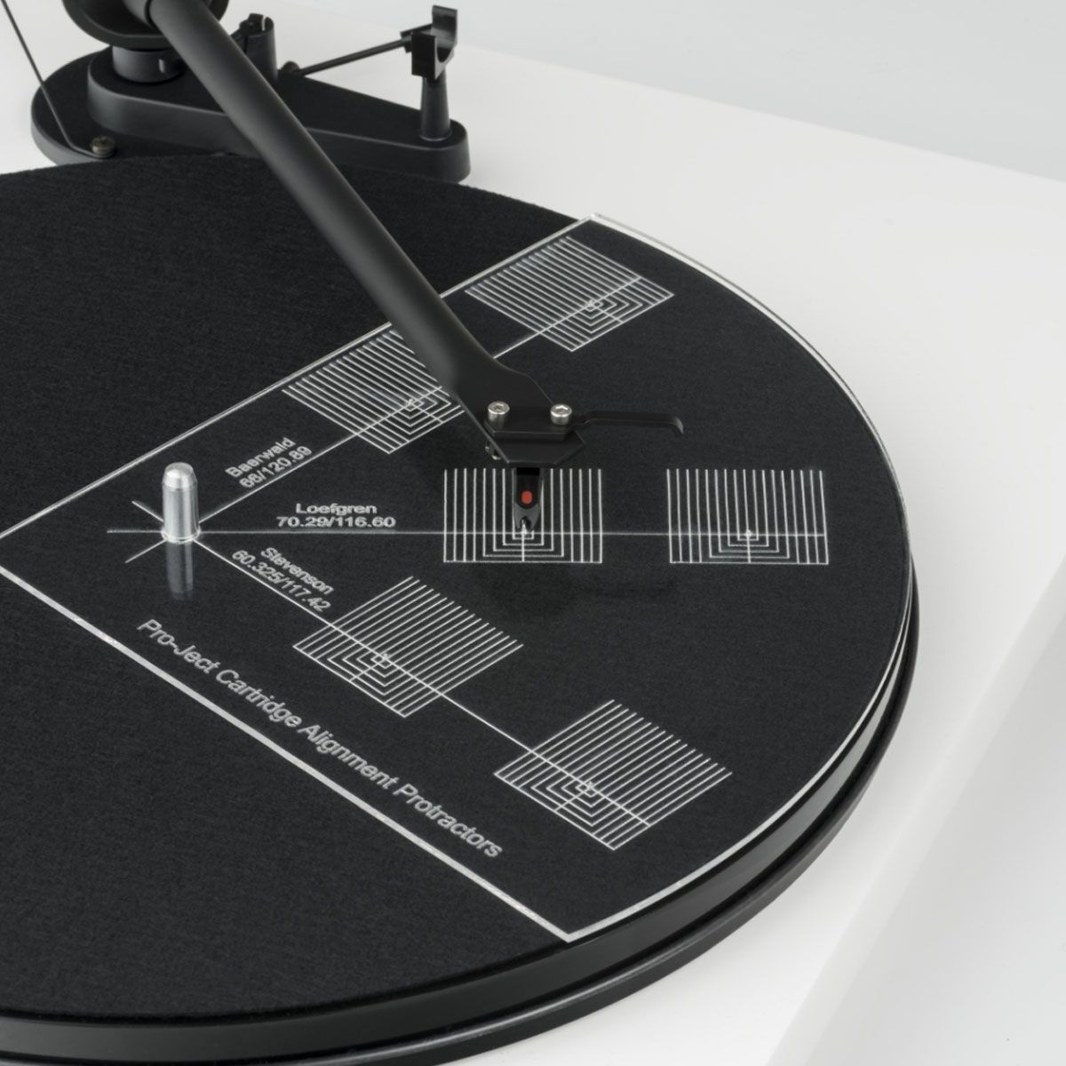 Pro-Ject Align It DS2 on a turntable