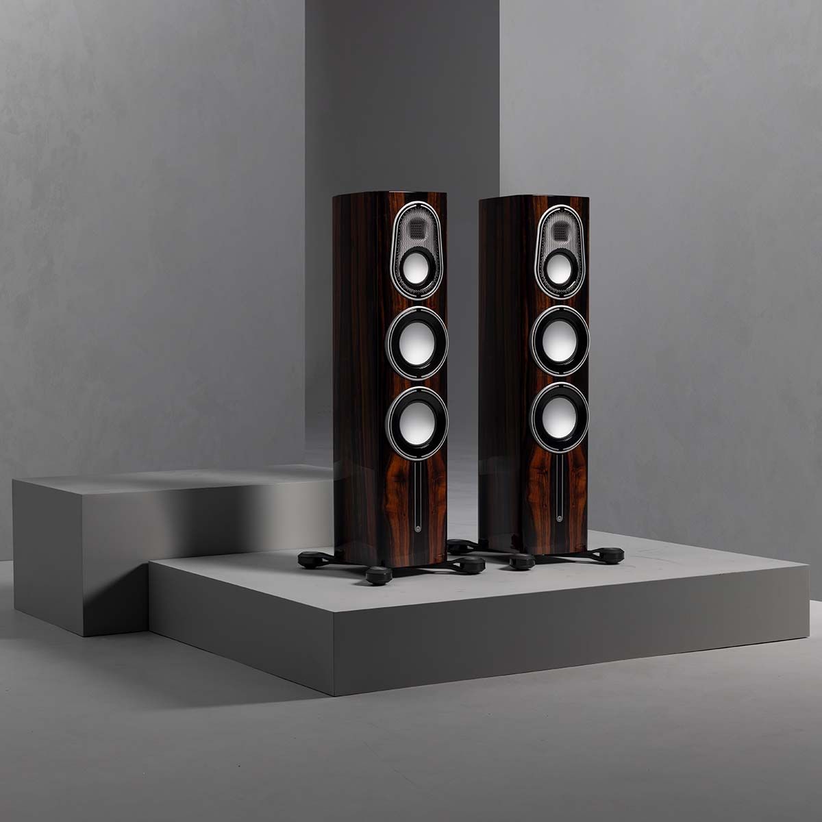 Monitor Audio Platinum 200 3G Floorstanding Loudspeaker - piano ebony pair on grey blocks