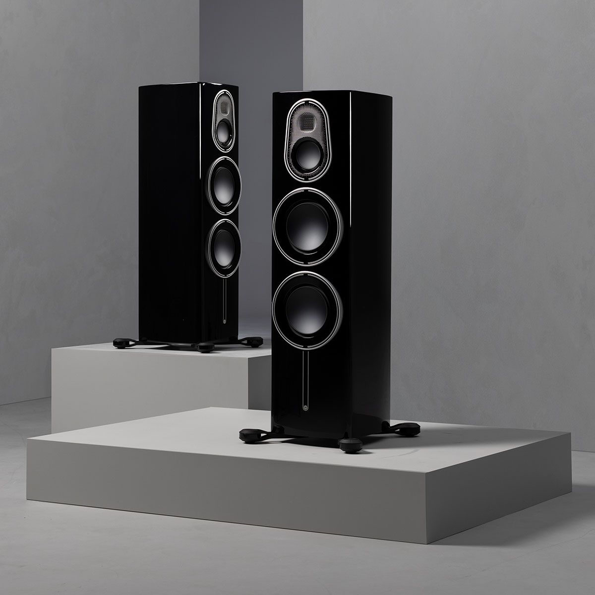 Monitor Audio Platinum 300 3G Floorstanding Loudspeaker - piano black pair on grey blocks
