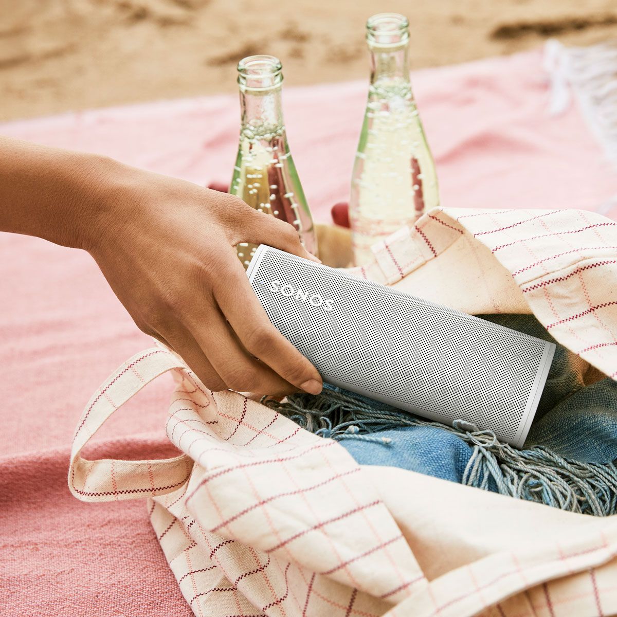 Sonos Roam Wireless Speaker, White, Lifestyle Image