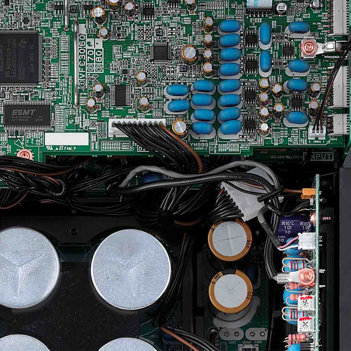 Yamaha R-N2000A Hi-Fi Network Receiver circuit board