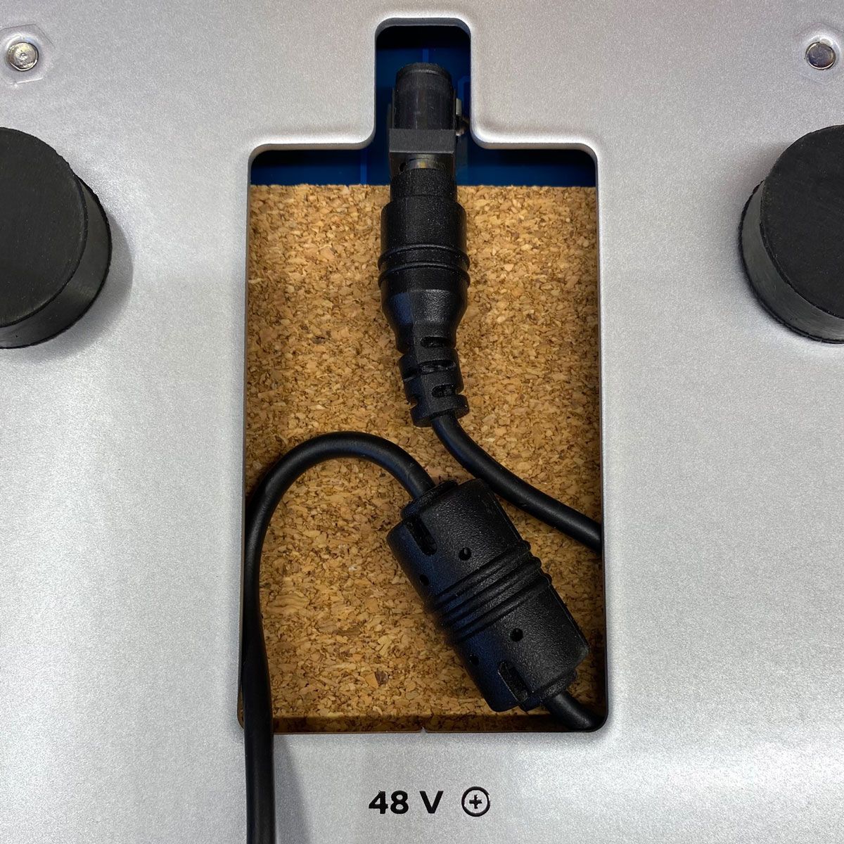 Sutherland TZ Vibe Phono Preamp, view of power cable connector