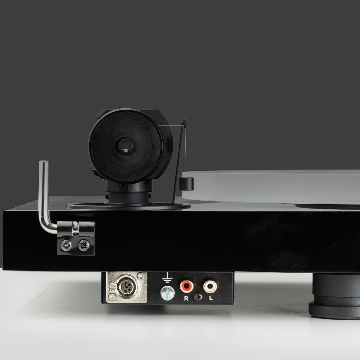 Pro-Ject X1B True Balanced Turntable - close-up of balanced connection