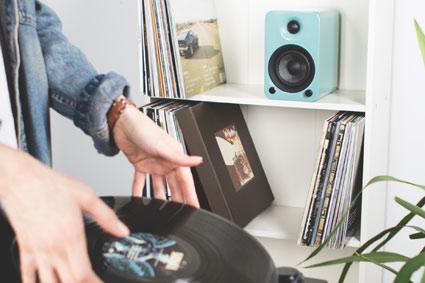 Best Powered Speakers to Pair With a Turntable