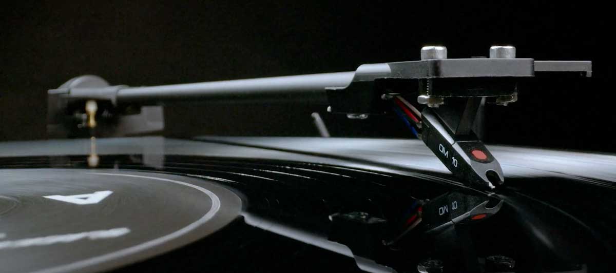 Ortofon OM10 Cartridge mounted on Pro-Ject Automat A1 turntable