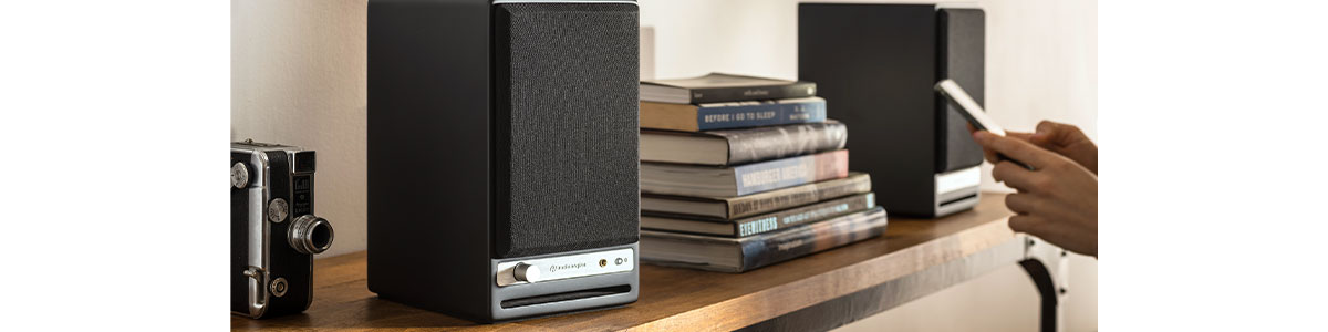 streaming music to Audioengine HD4 Powered Bookshelf speakers via bluetooth AptX HD