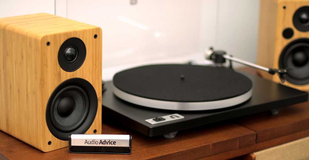Peachtree M25 speakers with turntable