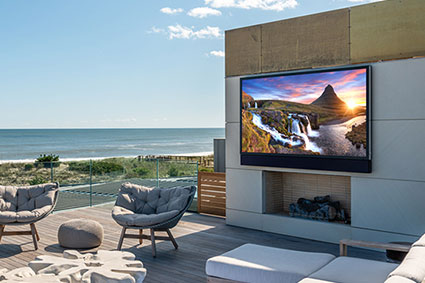 How To Choose An Outdoor TV For Your Backyard or Patio